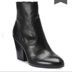 Isolá Lani Black Booties